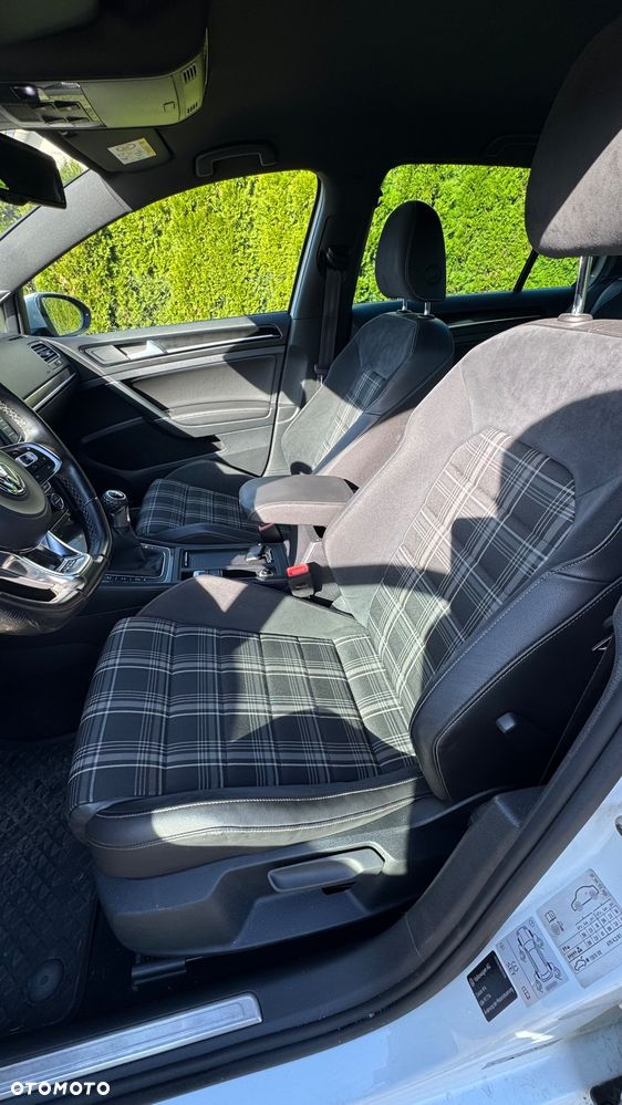 Volkswagen Golf 2.0 TDI BMT GTD - 10