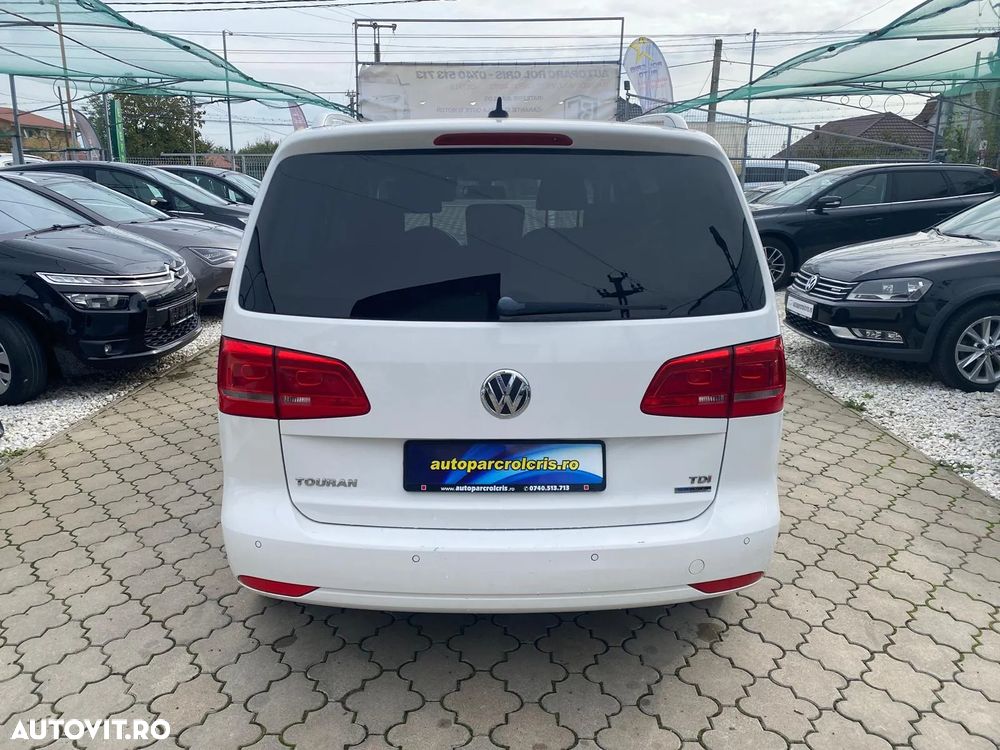 Volkswagen Touran - 4