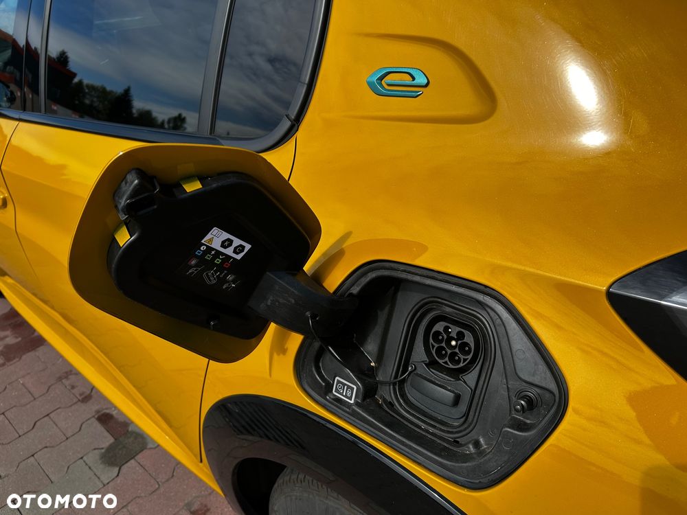 Peugeot 208 GT - 4