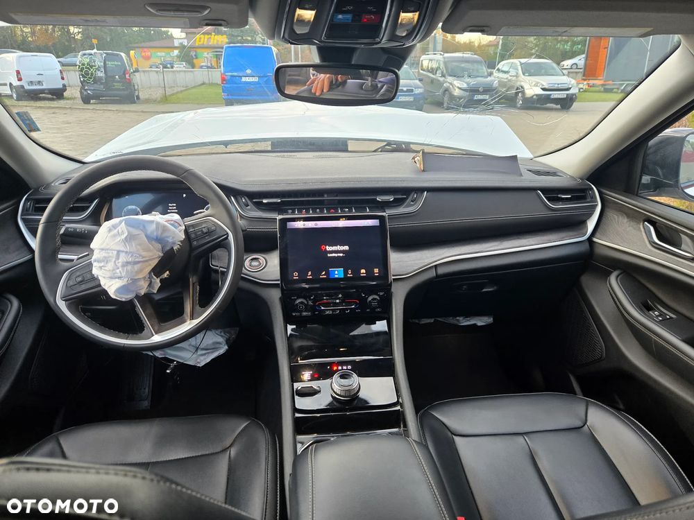 Jeep Grand Cherokee - 20