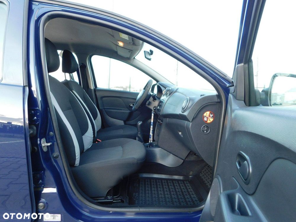 Dacia Sandero - 8