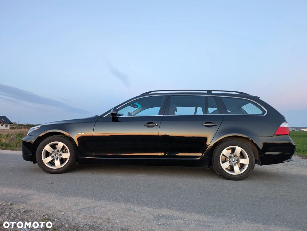 BMW Seria 5 520i - 2