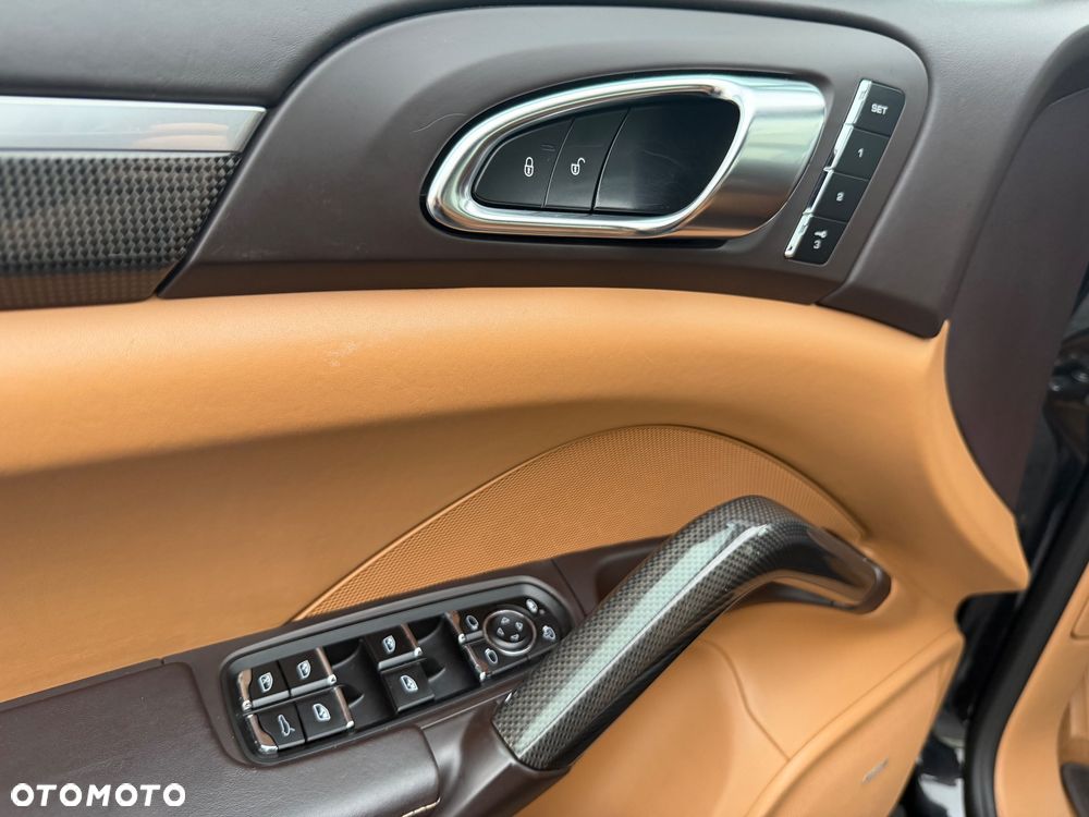 Porsche Cayenne - 10