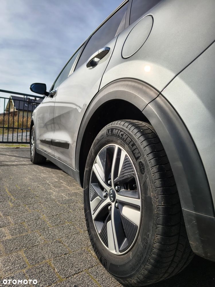 Kia Niro 1.6 GDI Hybrid L - 6