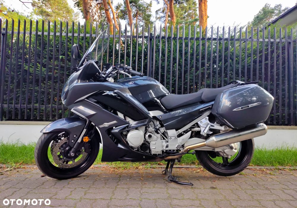 Yamaha FJR - 9