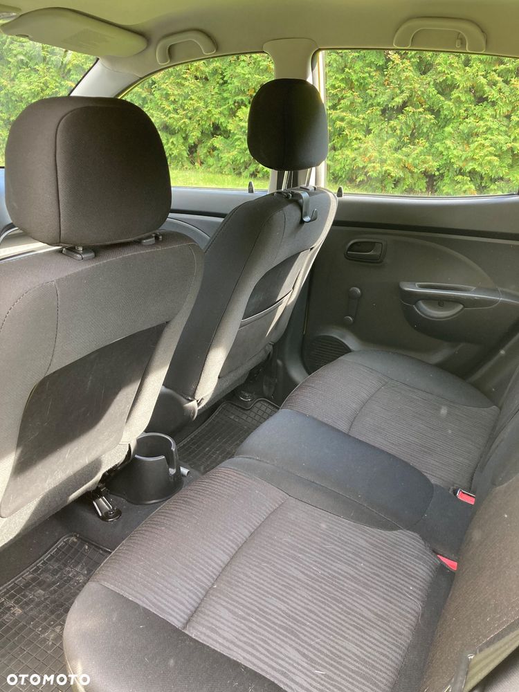 Kia Picanto - 10