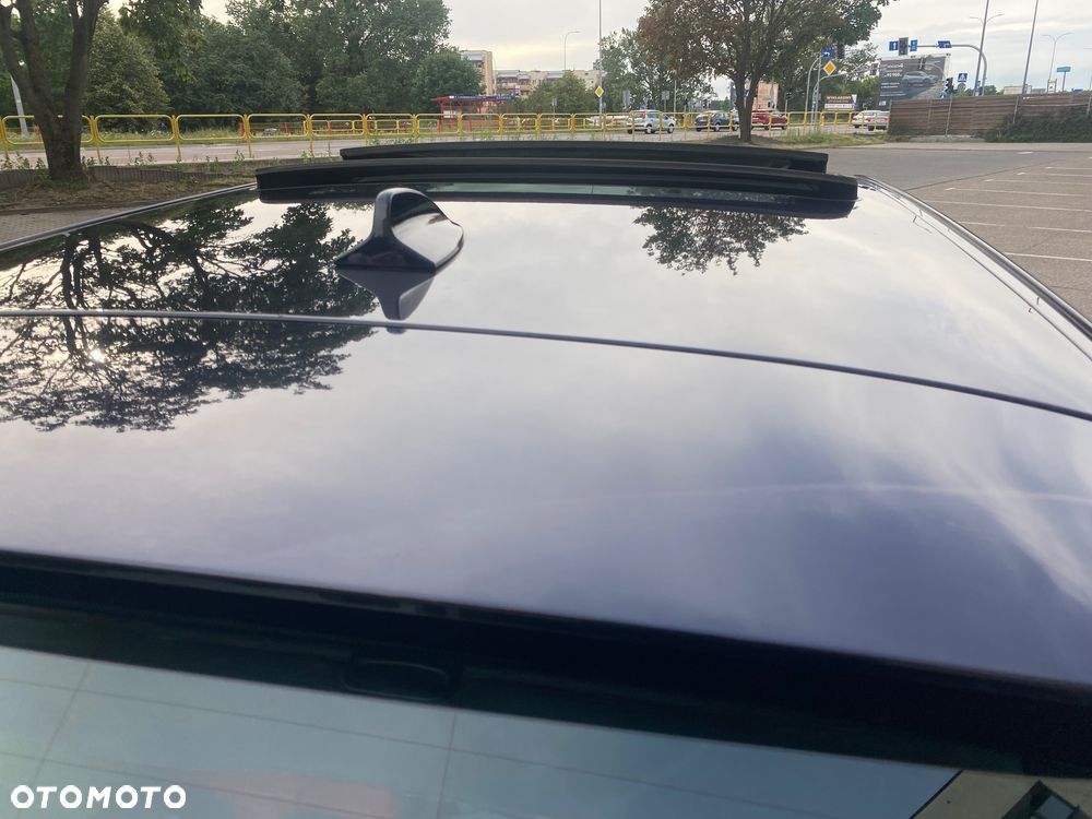 BMW Seria 3 318i - 15