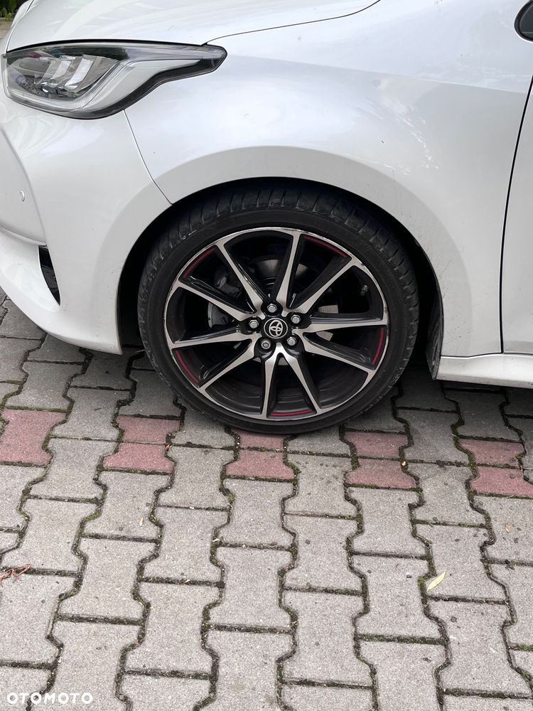 Toyota Yaris Hybrid 1.5 Executive - 3