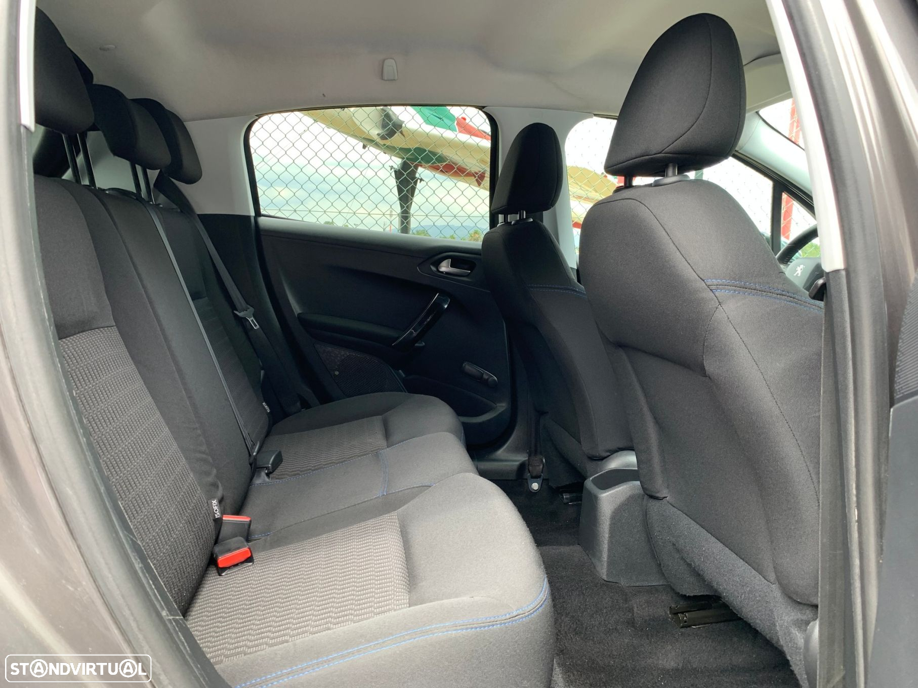 Peugeot 208 1.6 BlueHDi Allure - 18