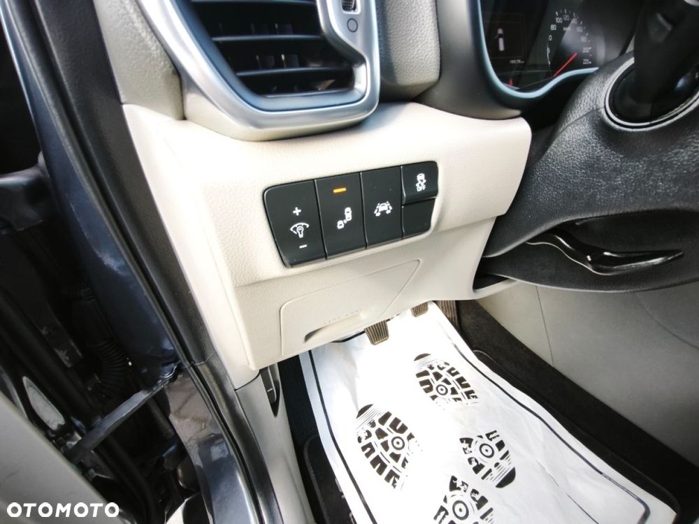 Kia Sportage - 14