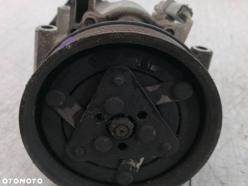 POMPA, SPRĘŻARKA KLIMATYZACJI RENAULT CLIO III 8200365787-A SD6V12 - 7