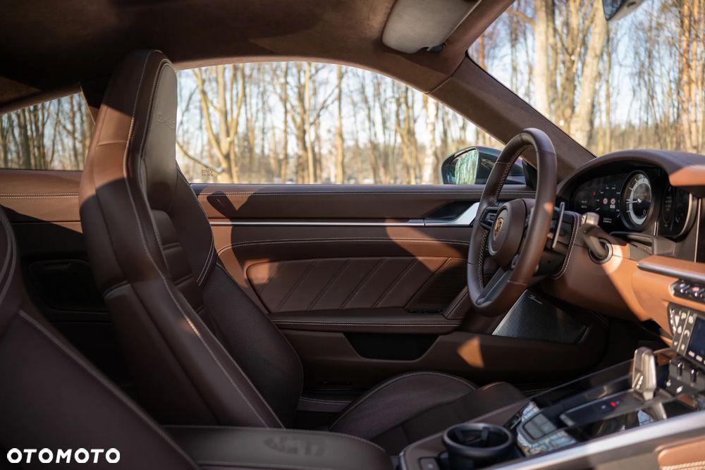 Porsche 911 Turbo S - 25