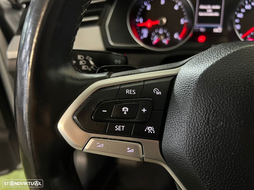 VW Passat Variant 1.6 TDI Confortline DSG - 25