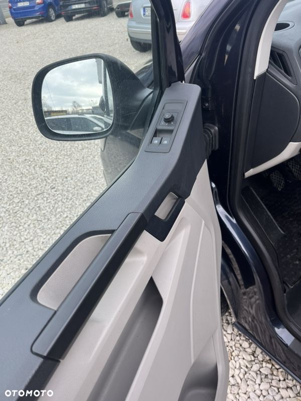 Volkswagen Transporter - 9