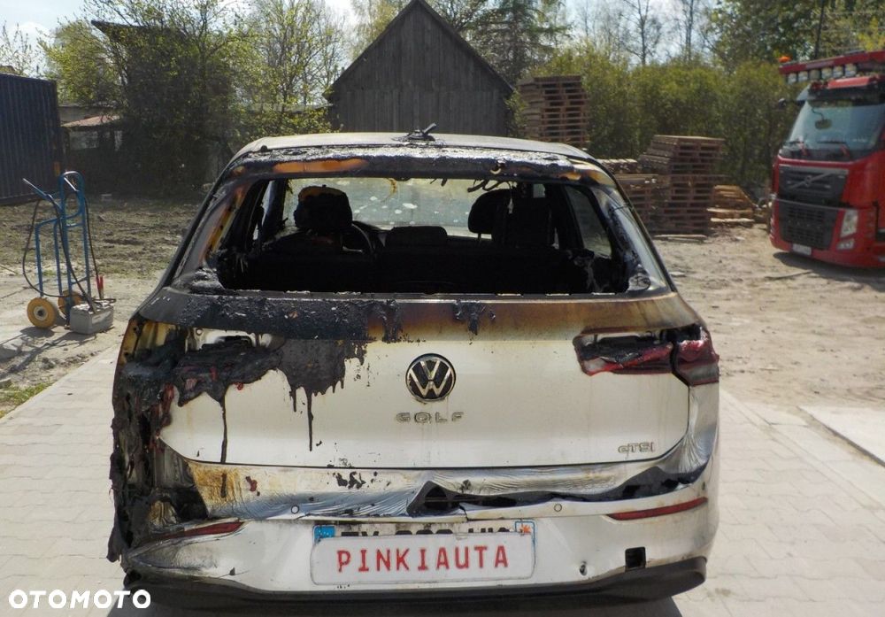 Volkswagen Golf - 15