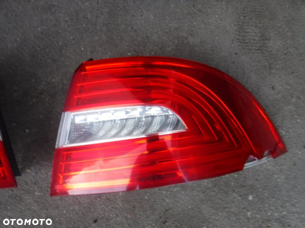 Skoda Superb II 2 lift  led sedan hb lampa prawa tyl  w blotnik 3T5945096A - 2