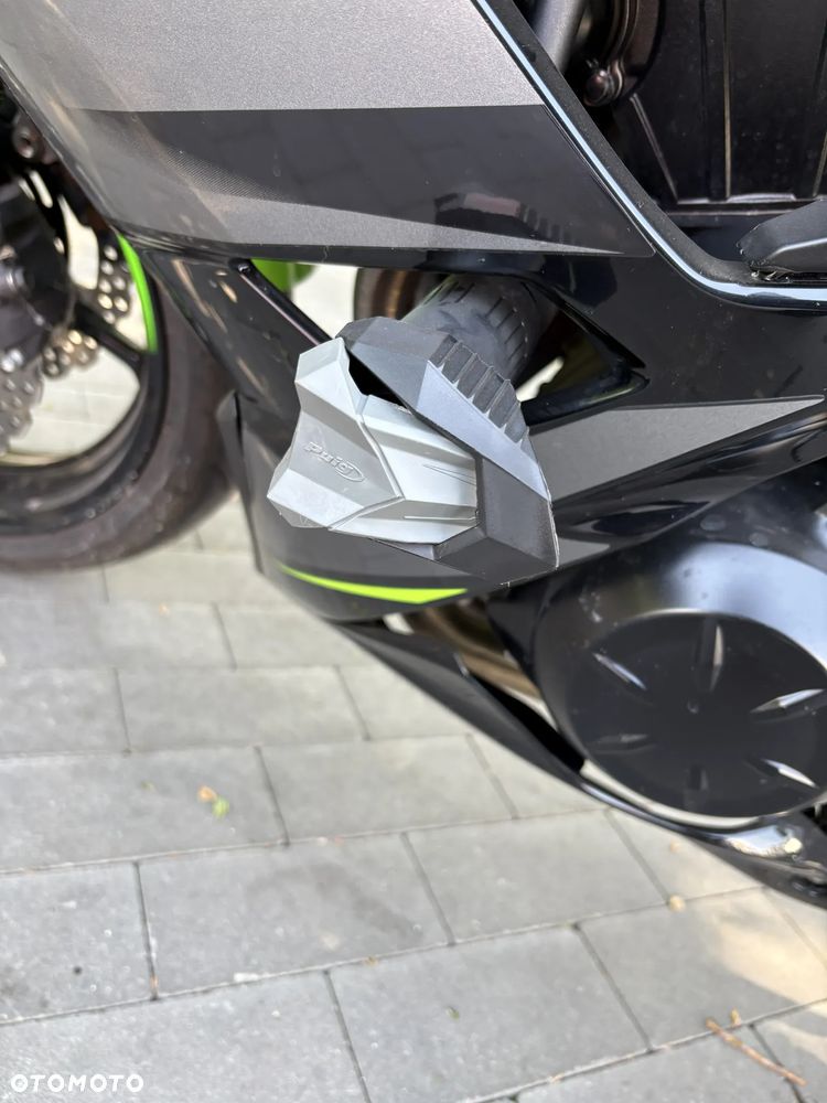 Kawasaki Ninja - 12