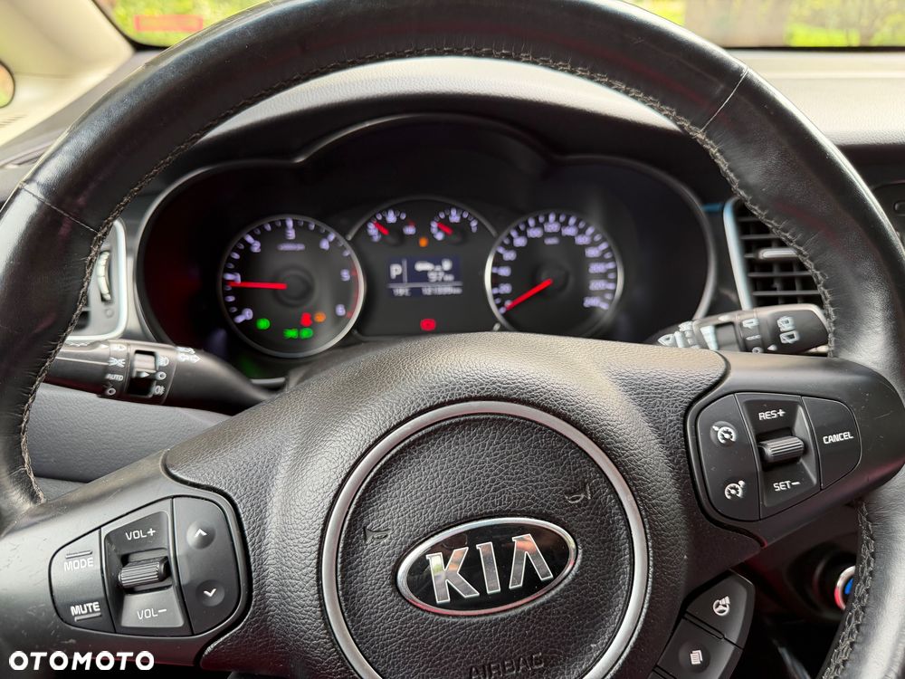 Kia Carens 1.7 CRDi 141 Dream Team Edition - 19