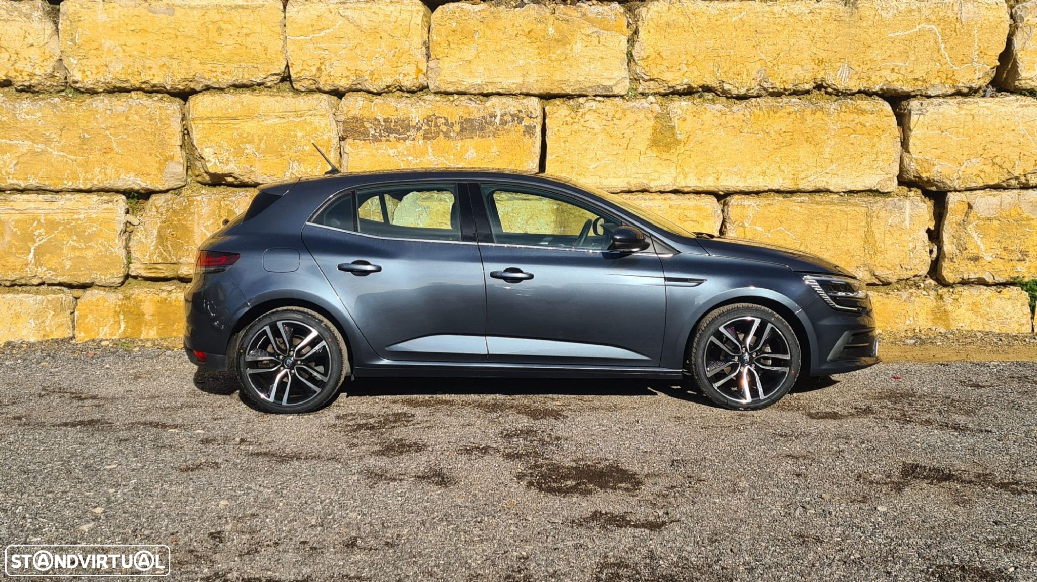 Renault Mégane 1.5 Blue dCi Intens - 4
