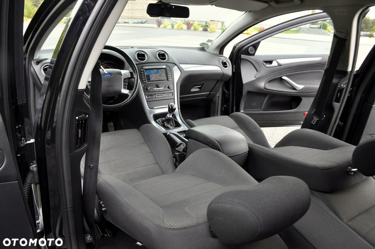 Ford Mondeo - 29