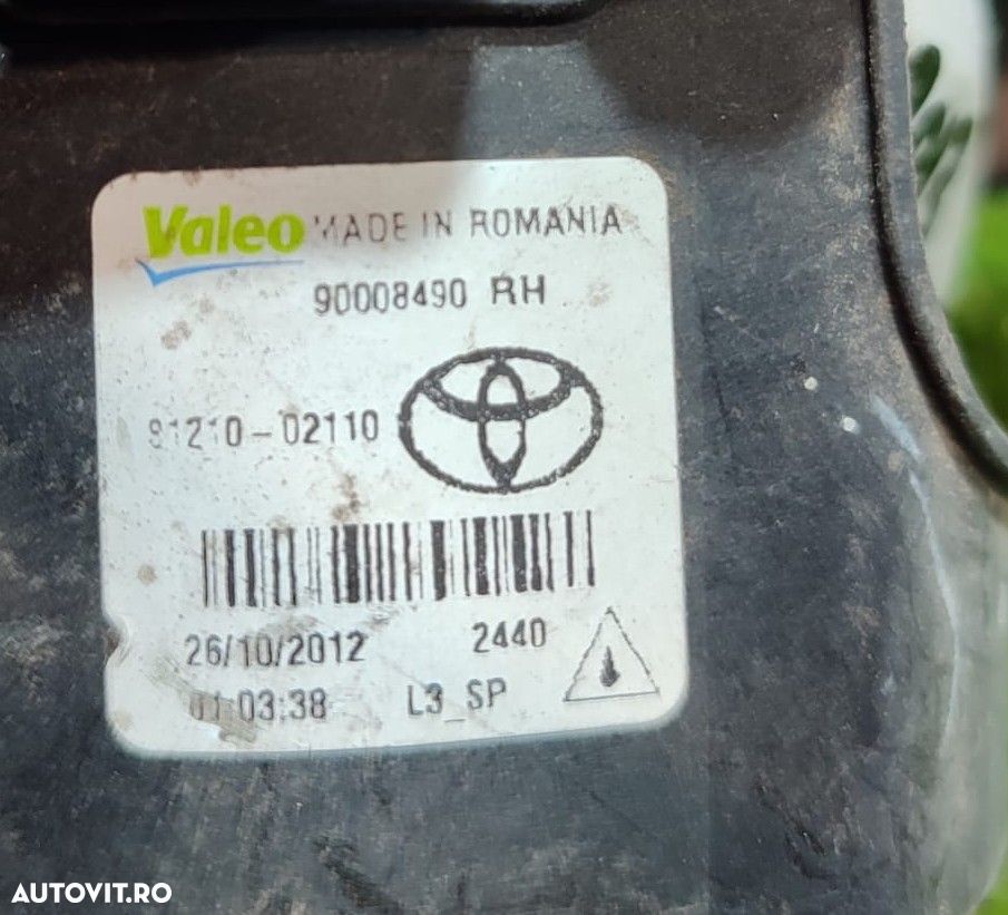 PROIECTOR CEATA FATA DREAPTA + PLASTIC TOYOTA AURIS HYBRID 2013 1.6 BENZINA COD OEM 90008490 / HATCHBACK 2012-2018 - 8