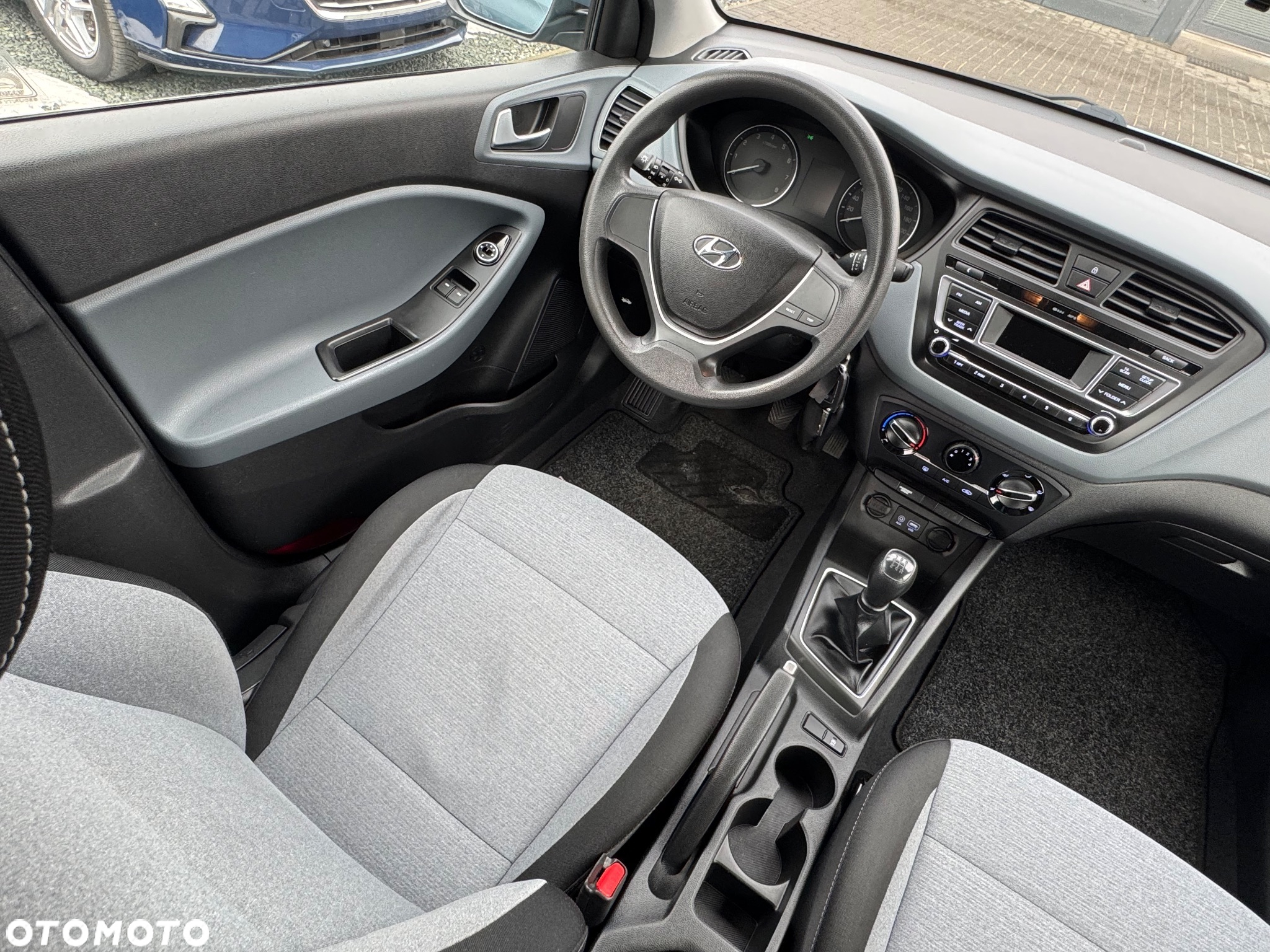Hyundai i20 blue 1.2 Classic - 20