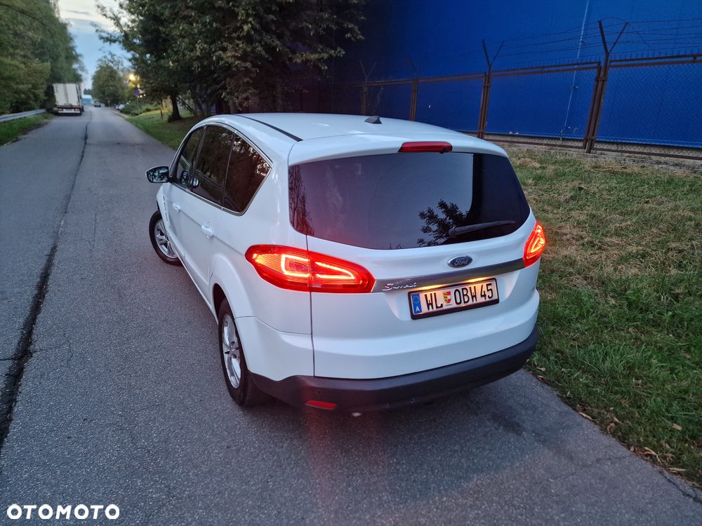Ford S-Max 2.0 TDCi DPF Titanium X - 27