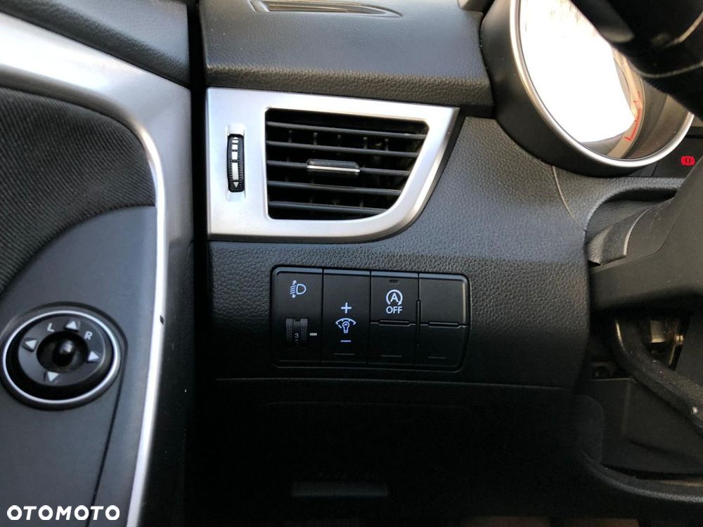 Hyundai i30 1.4 BlueDrive Base - 26