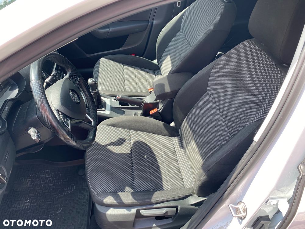 Skoda Octavia 1.6 TDI Ambition - 15