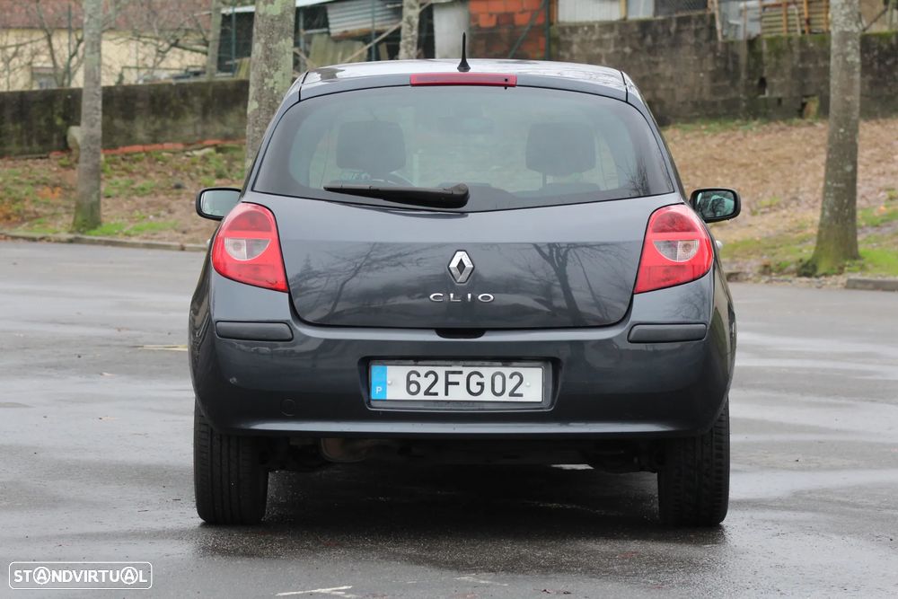 Renault Clio 1.5 dCi Dynamique S - 10