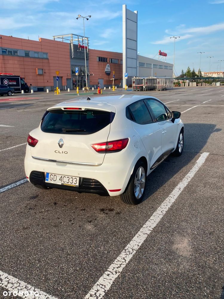 Renault Clio 1.2 16V Limited - 10