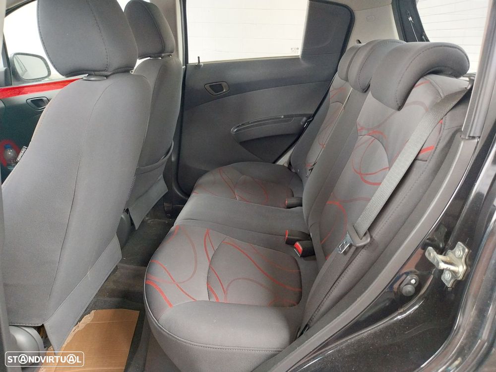 Chevrolet Spark 1.0 L - 9