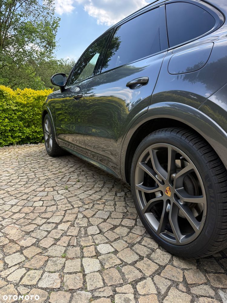 Porsche Cayenne - 12