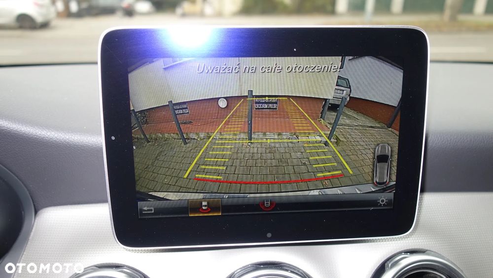 Mercedes-Benz GLA ver-200-7g--dct-activity-edition - 25