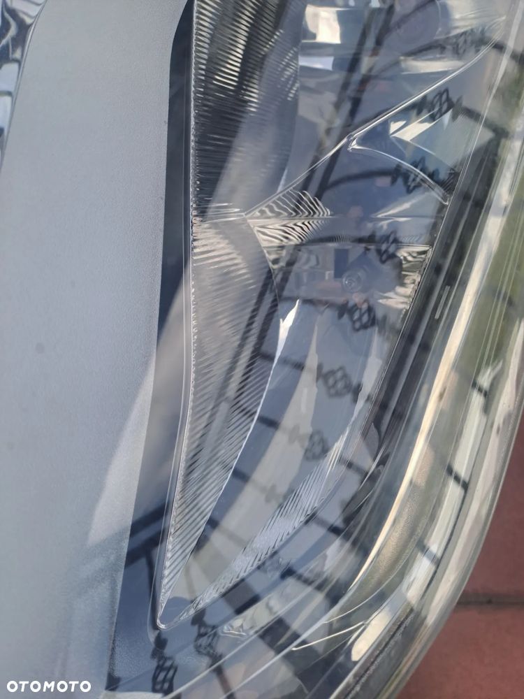 Ford Fokus MK3 lampy przednie EU i inne - 2