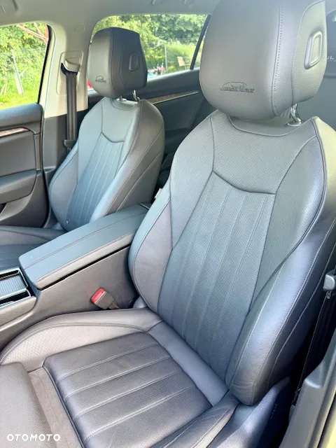 Skoda Superb 2.0 TDI SCR 4x4 L&K DSG - 9