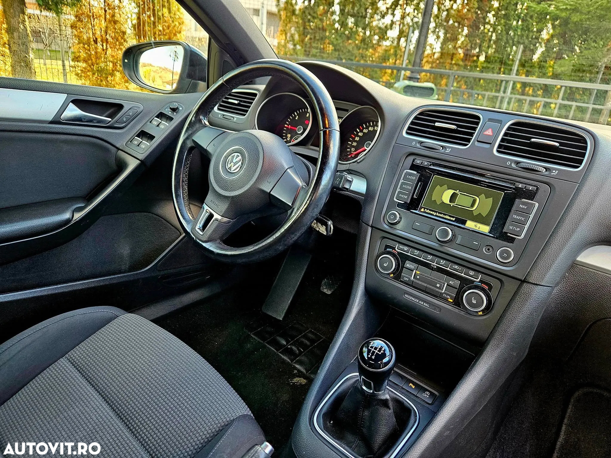 Volkswagen Golf 1.6 TDI BlueMotion Technology Comfortline - 15