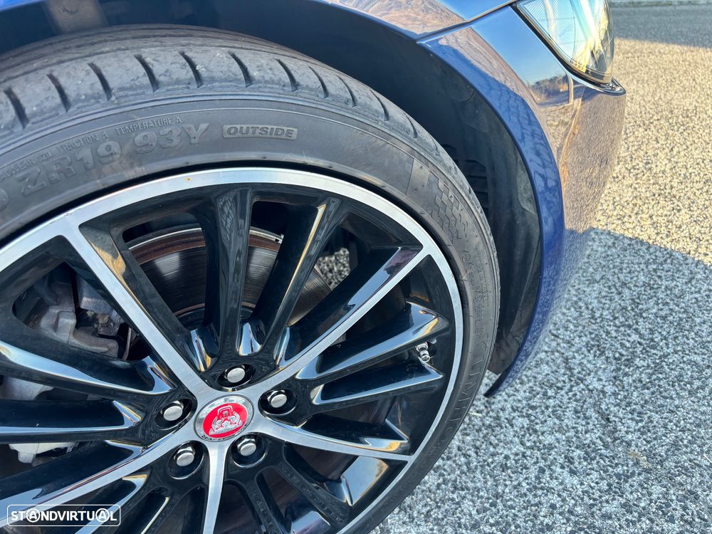 Jaguar XE 2.0 D R-Sport Aut. - 12