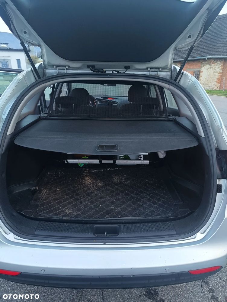 Kia Ceed - 4
