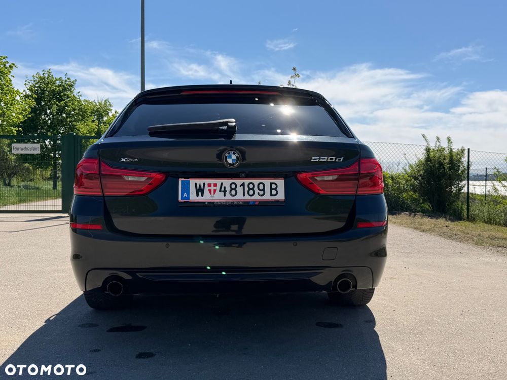 BMW Seria 5 520d xDrive MHEV Sport Line sport - 10