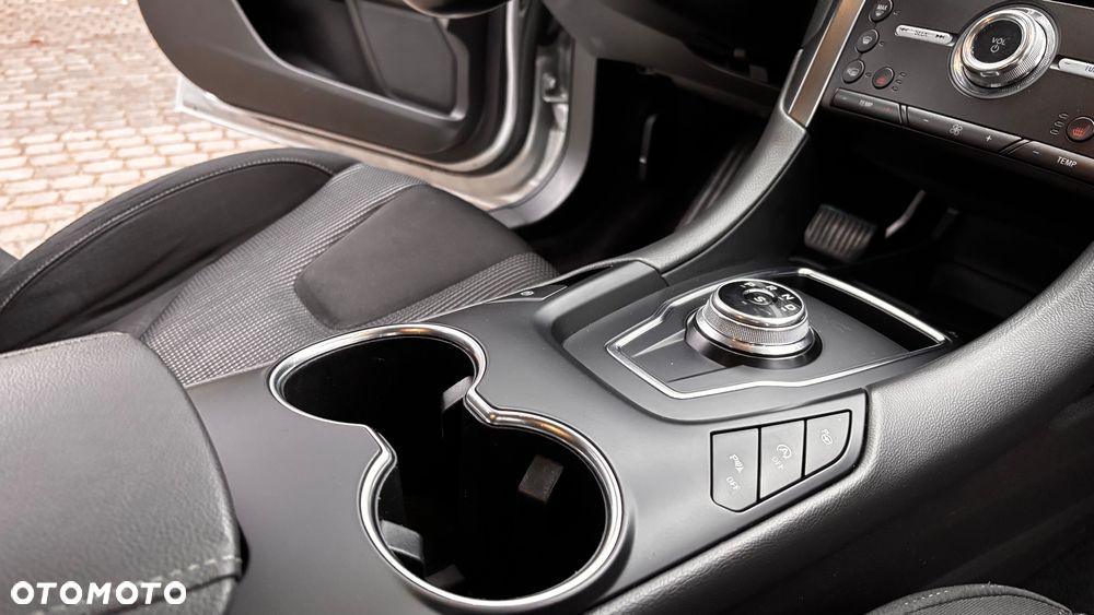 Ford Mondeo 2.0 EcoBlue Titanium - 30