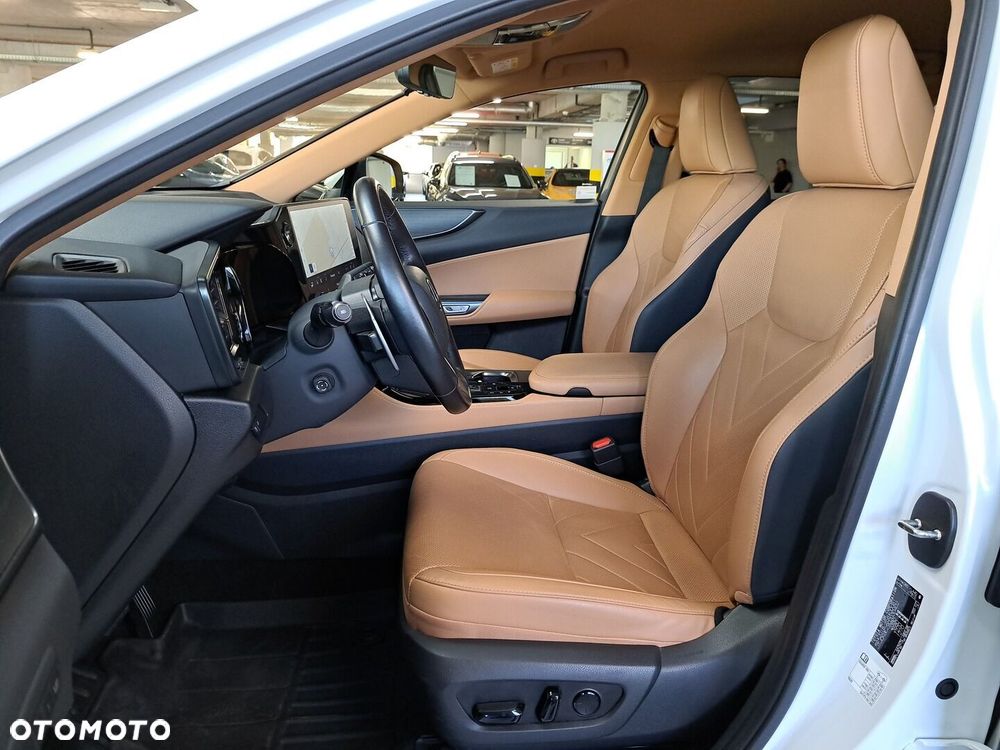 Lexus NX 350h Omotenashi AWD - 12