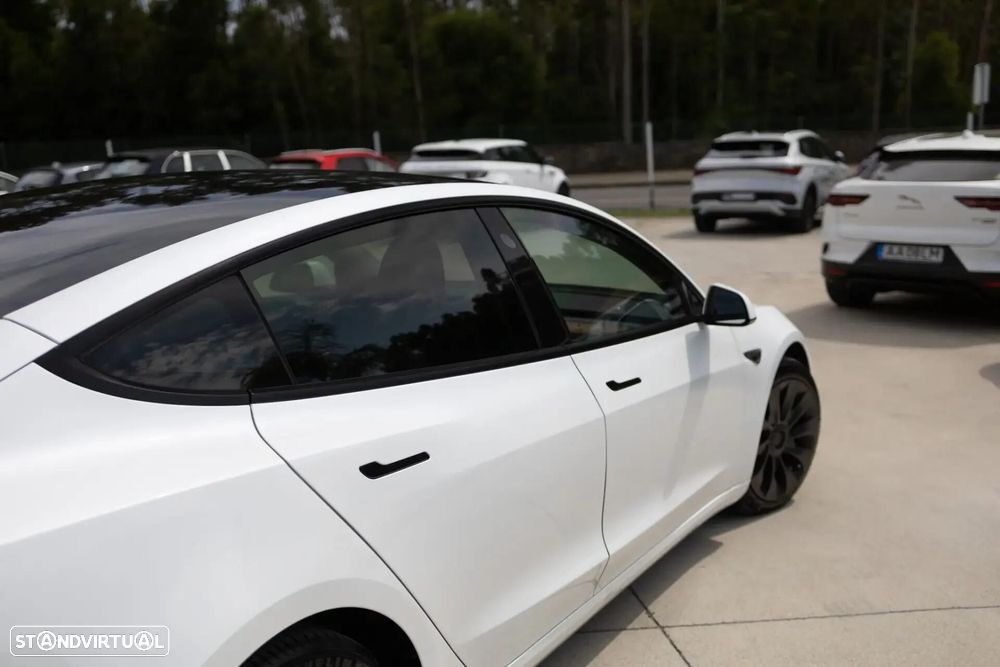 Tesla Model 3 - 23