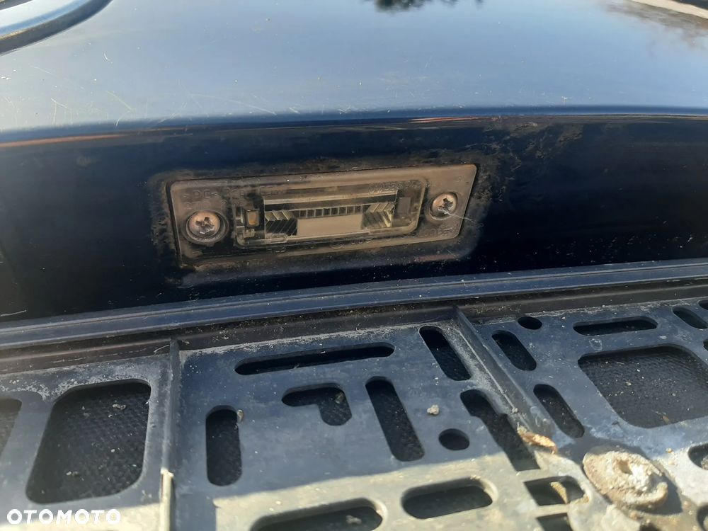 klapa VW Touran I - 6