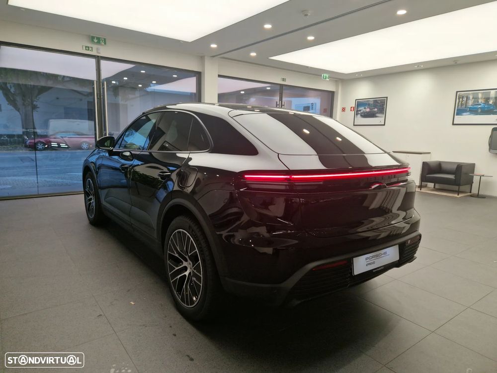 Porsche Macan Electric 4 - 4