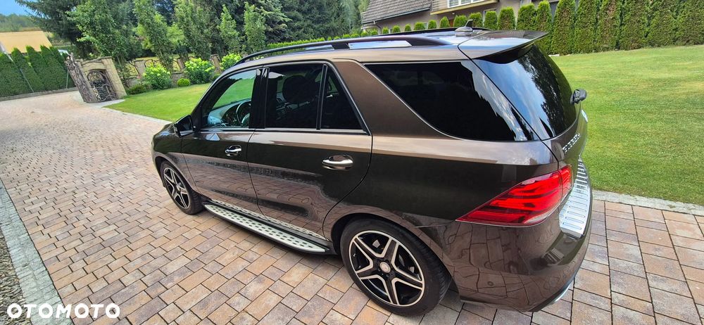 Mercedes-Benz GLE - 12