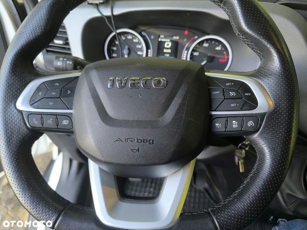 Iveco 50C/MR - 25