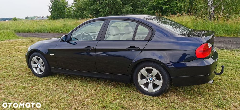 BMW Seria 3 318i - 15