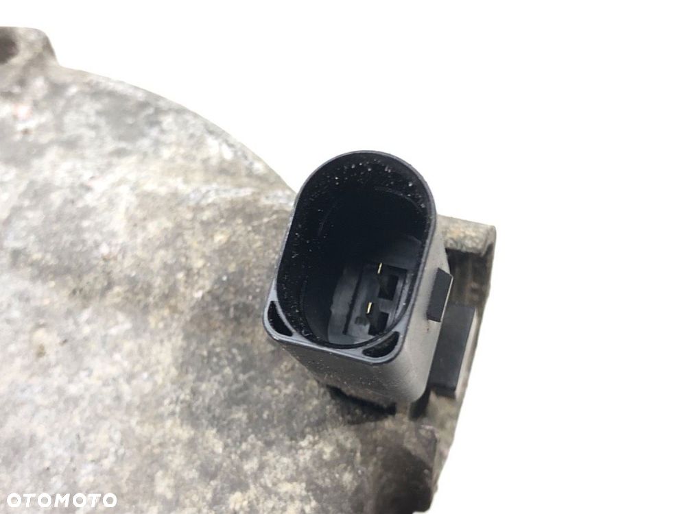 SPRĘŻARKA KLIMATYZACJI - 299.00 PLN - SKODA OCTAVIA III (5E3, NL3, NR3) 2012 - 2022 1.8 TSI 132 kW - 4