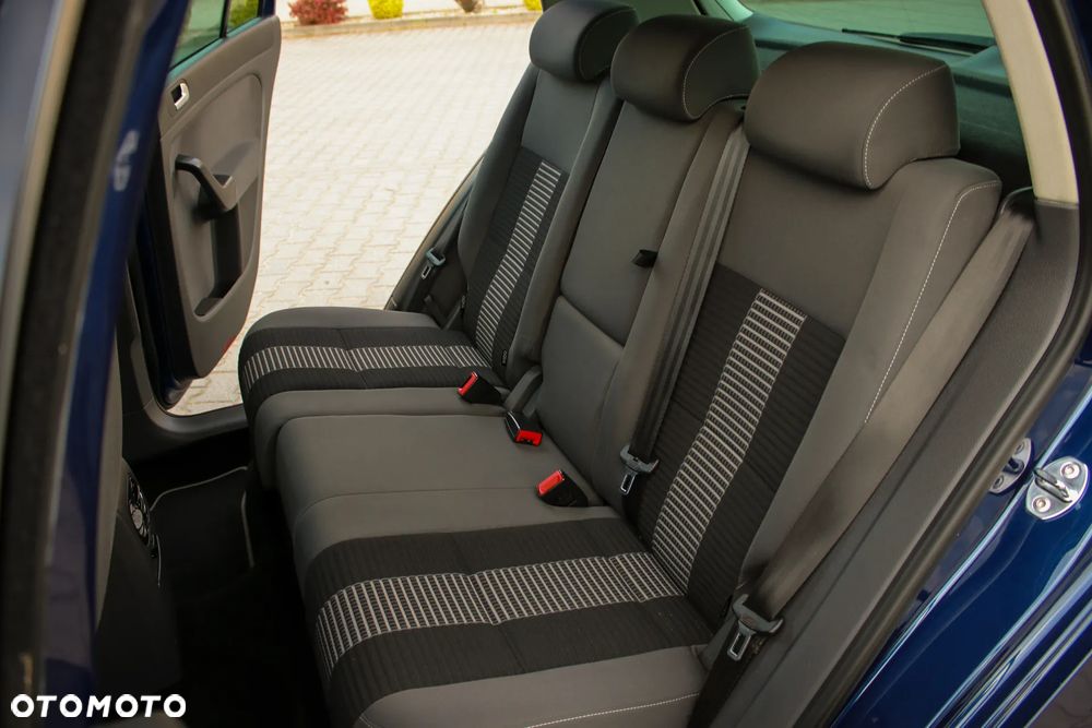 Volkswagen Golf Plus 2.0 TDI DPF United - 23